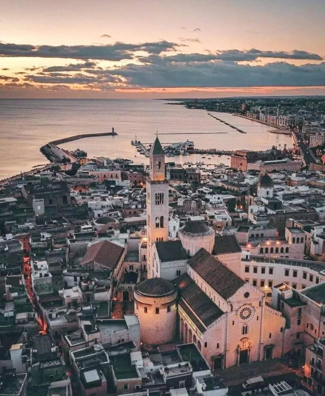 Bari In Un Click Appartement Buitenkant foto